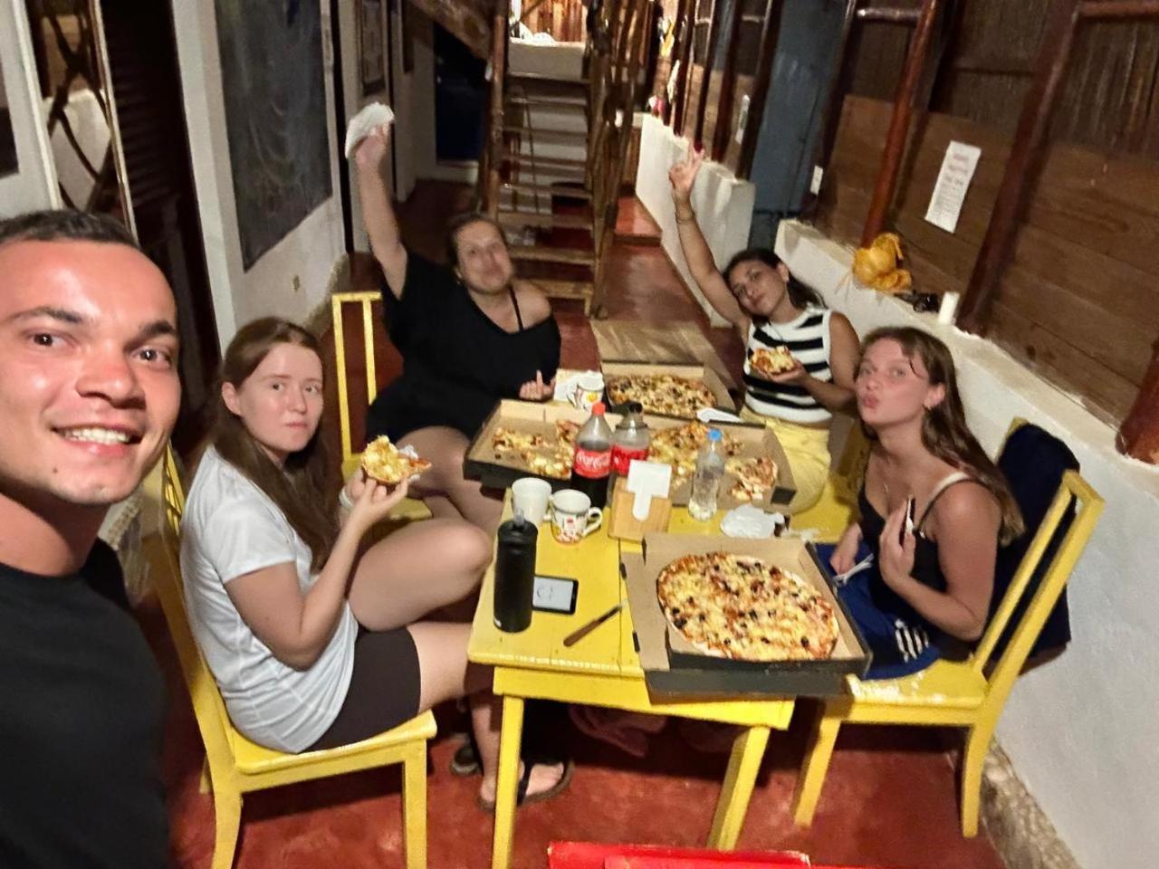 Hostel La Ballena Backpacker Las Galeras Eksteriør billede